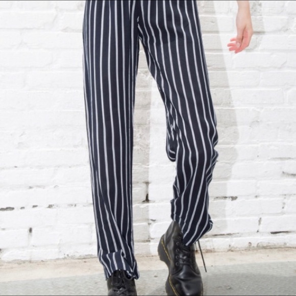 ❌SOLD❌Brandy Melville Frankie Pants - Picture 4 of 9